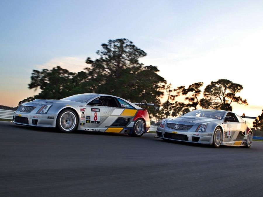  Cadillac CTS-V Coupe Race Car 2011 года  (фото 17 из 46)